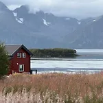 Lyngen Biarnes- Nordreisa Feriehus