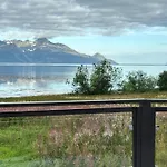Feriehus Lyngen Biarnes- Nordreisa Rotsund