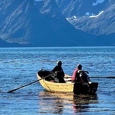 Lyngen Biarnes- Nordreisa 別荘 *