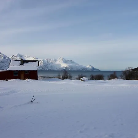 Lyngen Biarnes- Nordreisa Holiday home Hamnnes