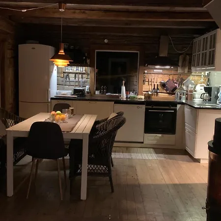 Holiday home Lyngen Biarnes- Nordreisa Hamnnes