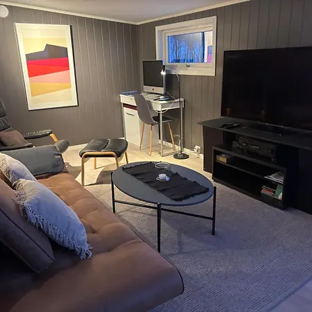 Lyngen Biarnes- Nordreisa Holiday home *
