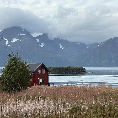 Lyngen Biarnes- Nordreisa Holiday home Rotsund