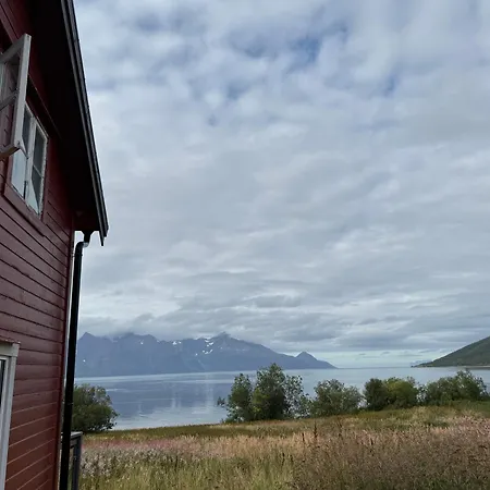 Holiday home Lyngen Biarnes- Nordreisa