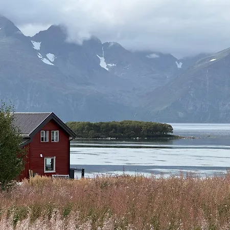 Holiday home Lyngen Biarnes- Nordreisa Rotsund